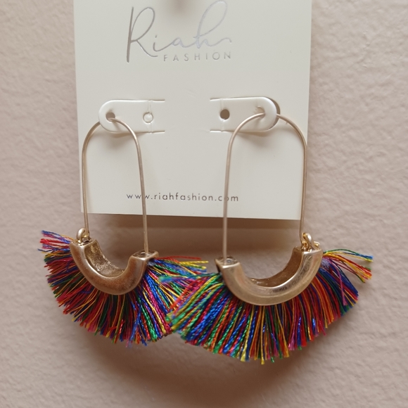GIFT BOXED rainbow boho earrings ๐ - Picture 1 of 8